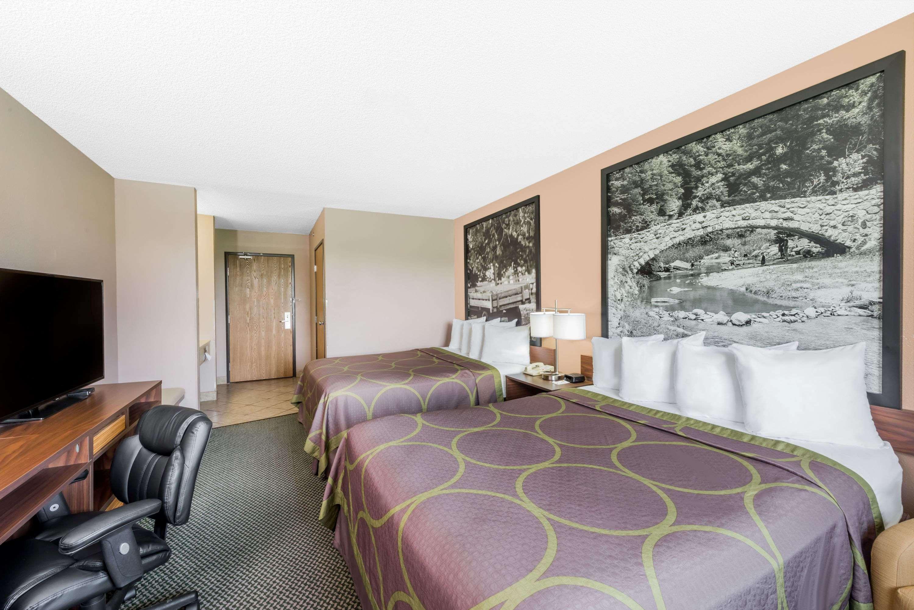 Super 8 By Wyndham Winfield-Quail Ridge Area Hotel Екстериор снимка