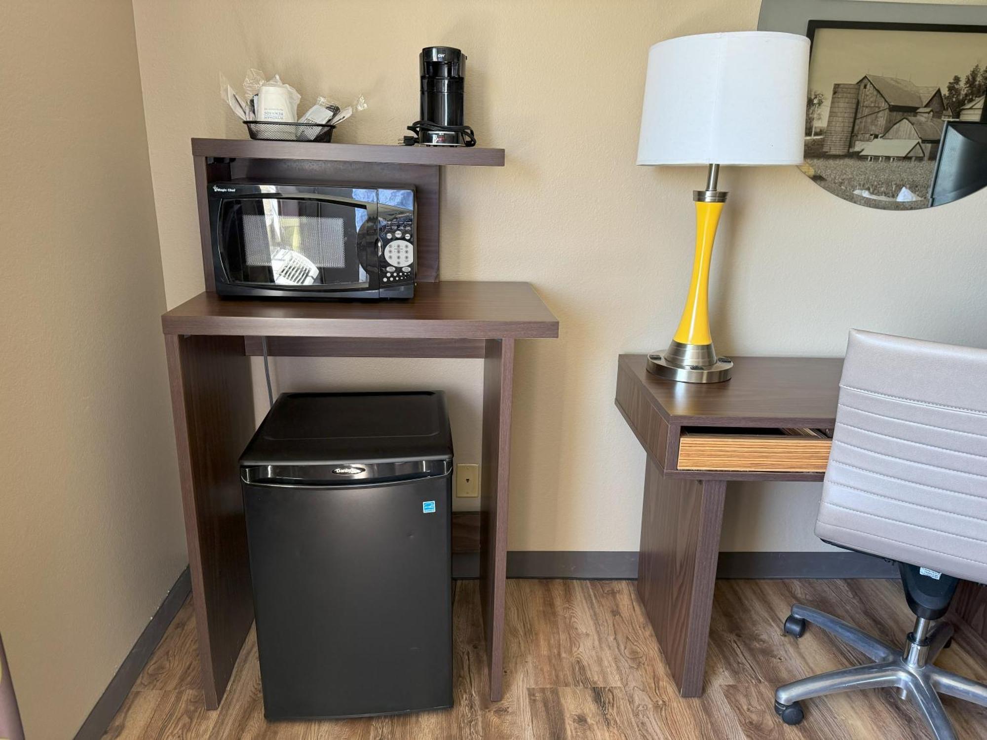 Super 8 By Wyndham Winfield-Quail Ridge Area Hotel Екстериор снимка